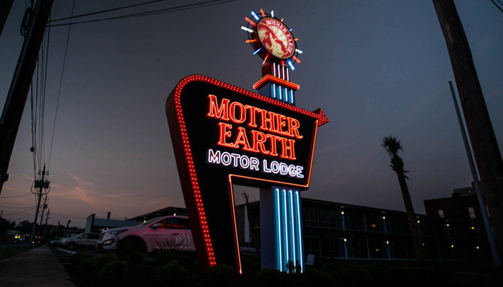 Capital Sign Solutions Mother Earth Motor Lodge